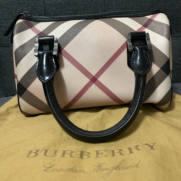 Authentic Burberry Nova Check Bowling Bag - Picture 3 of 13